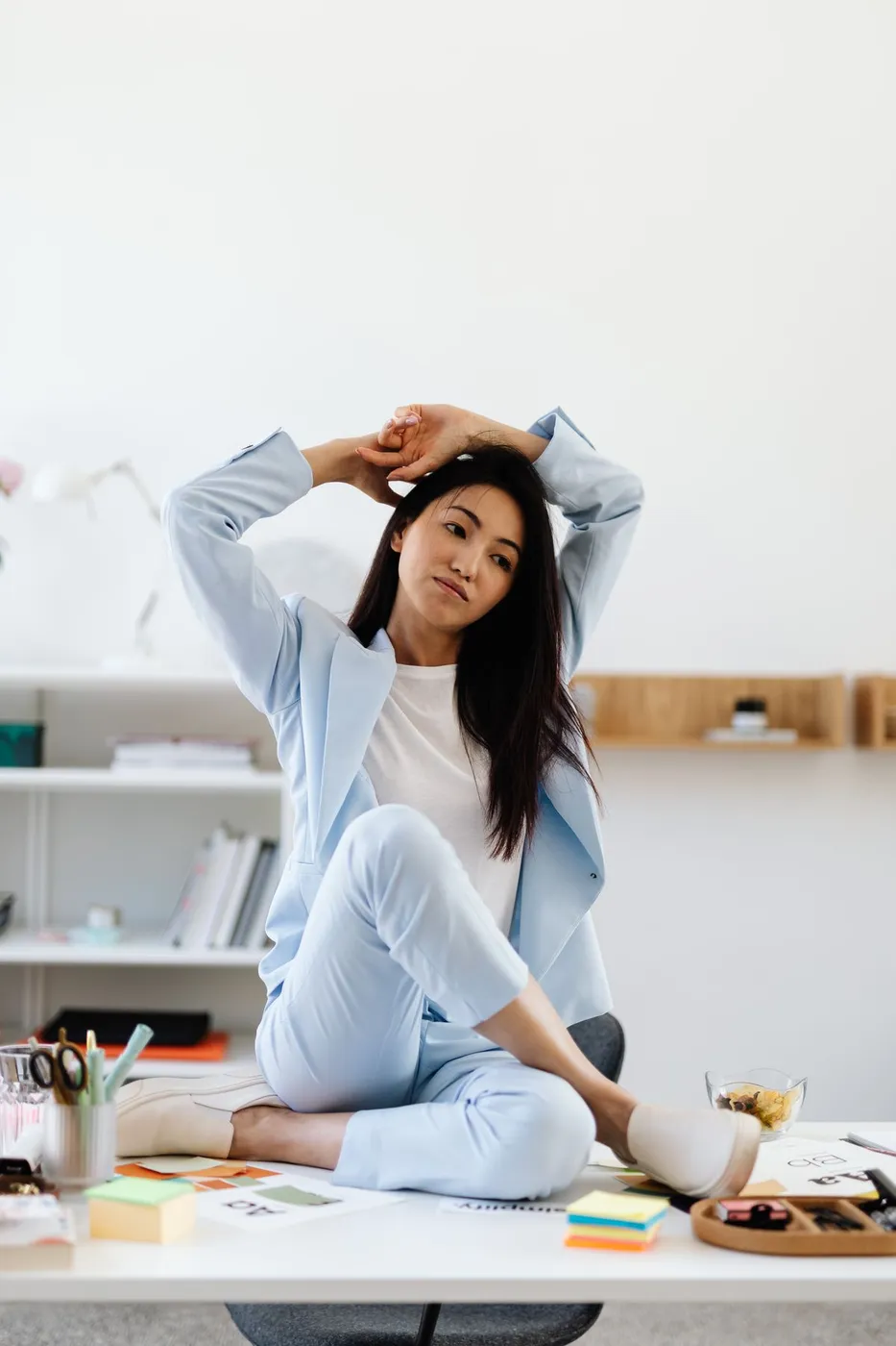 Salariés en pause active au bureau, lien entre sport et productivité